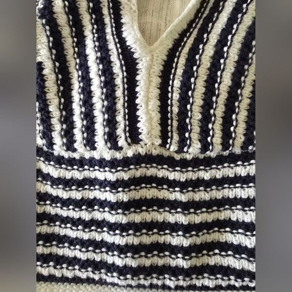 Hollister Striped Crochet Halter Top - Picture 3 of 4